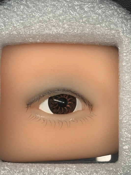 Realistic lash mannequin